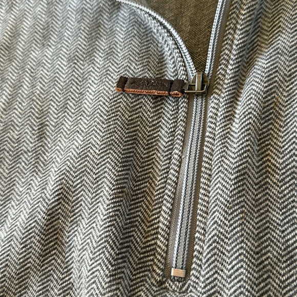 Straight down pullover - Picture 3 of 4